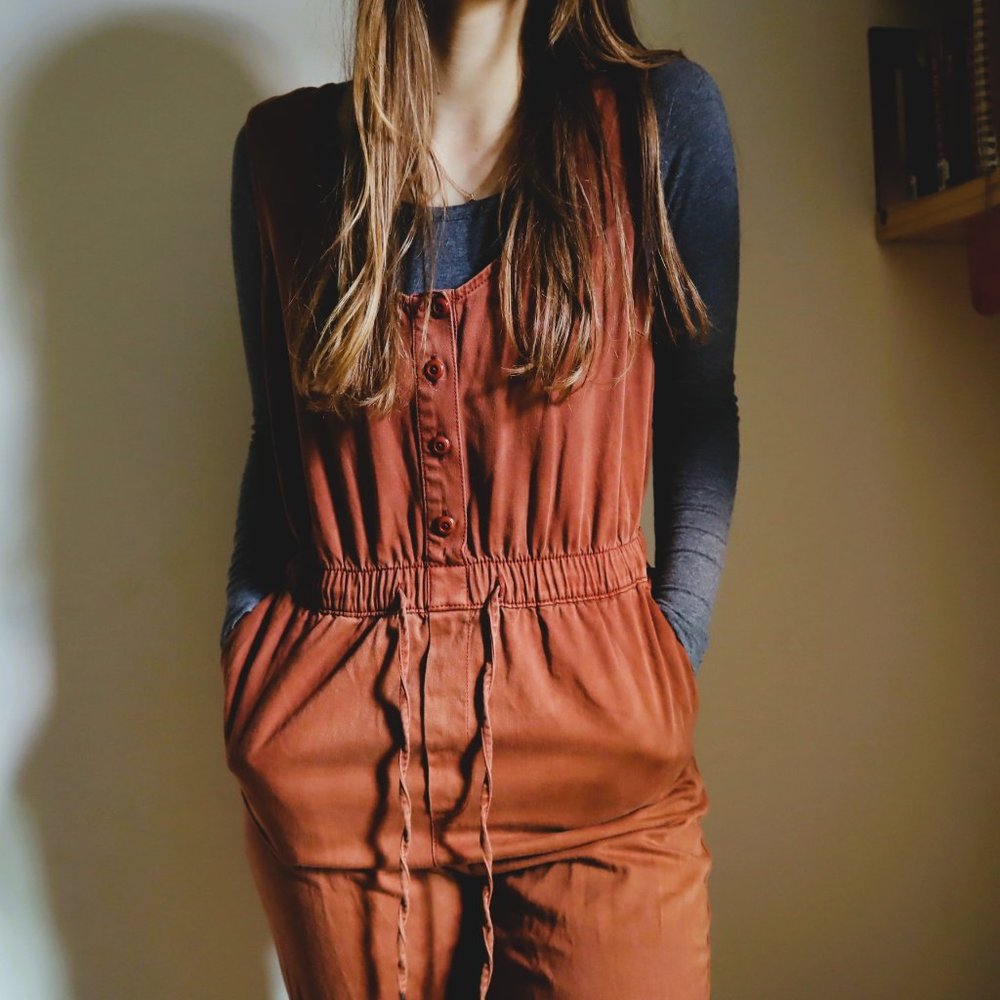 Rust colored Gap jumpsuit size 6